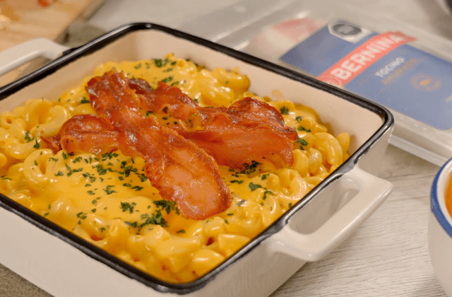 Mac&Cheese con tocino crujiente