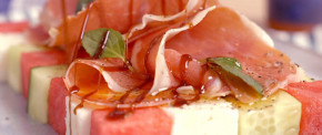Antipasto de verano con serrano